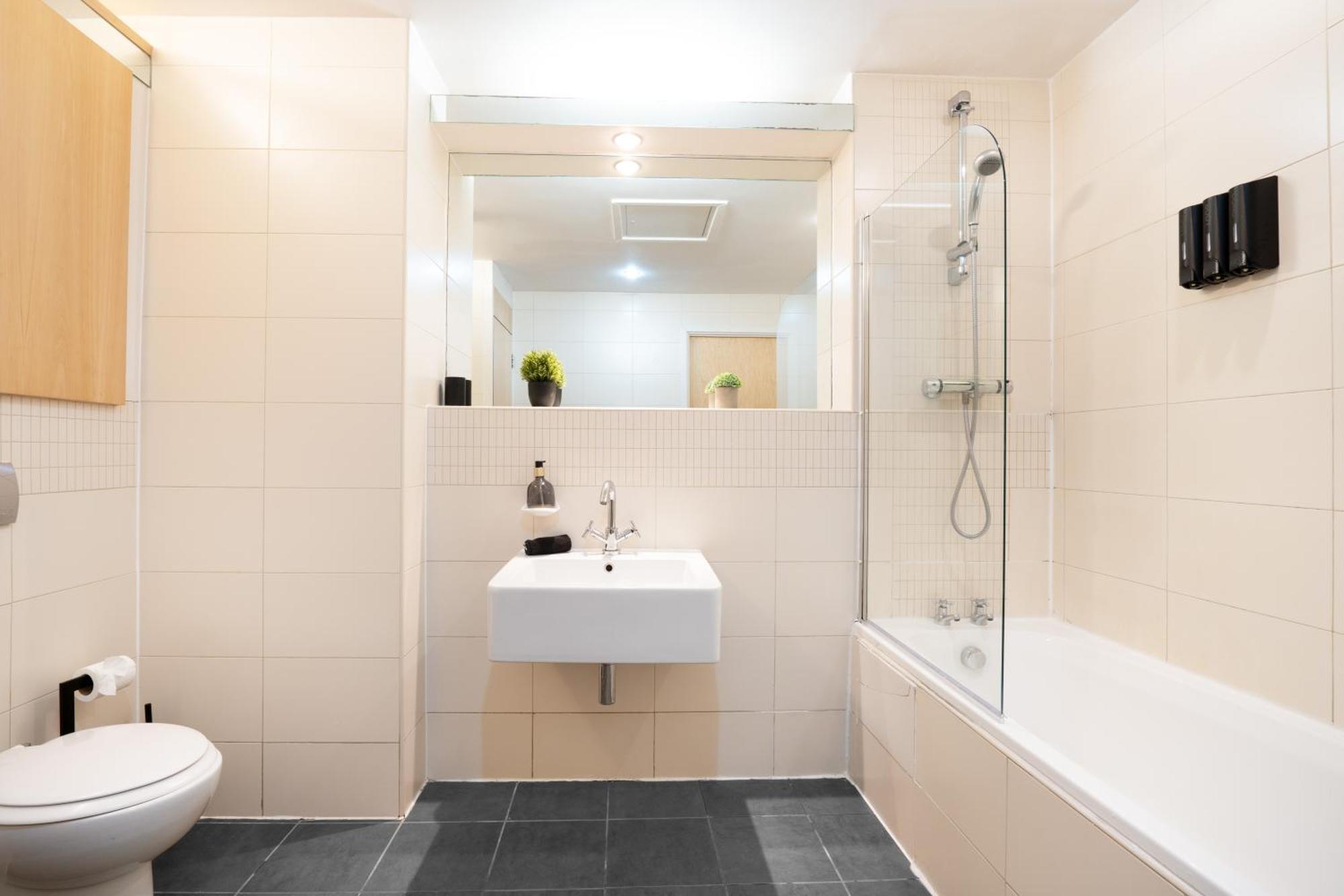 Home Away From Home - Contractors & Leisure Sheffield Extérieur photo